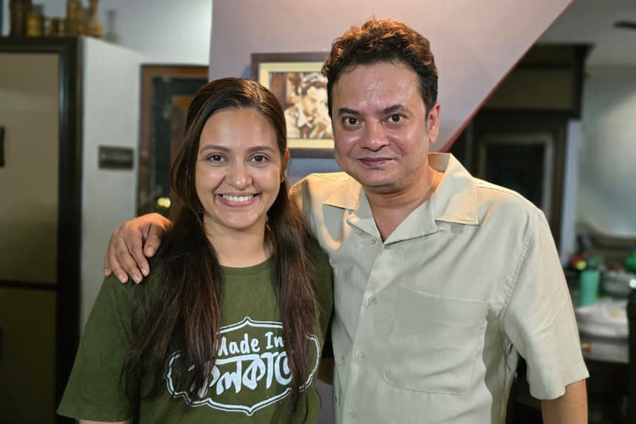 প্রিয়াঙ্কার সঙ্গে আনন্দের মুহূর্তে রাহুল। 