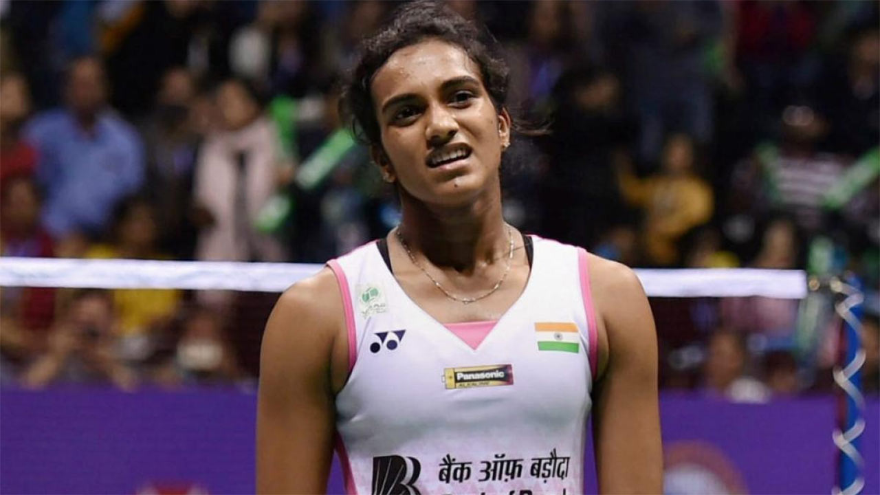 হতাশ: চিনের বিরুদ্ধে জিততে পারলেন না সিন্ধু।