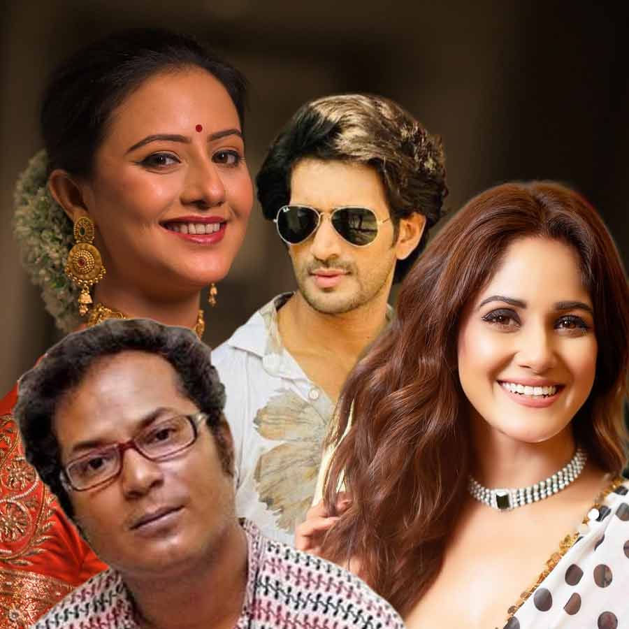 ‘ভোটপুজো’য় ছুটির মেজাজে টেলি তারকারা।