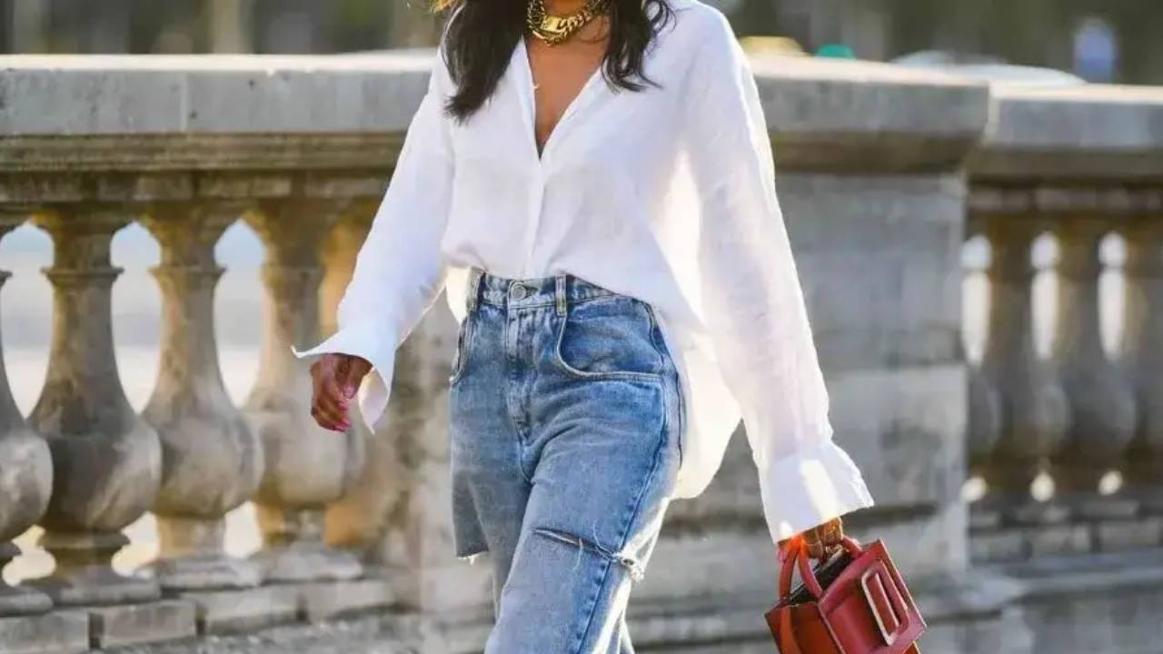 ঢিলে ঢালা শার্টেই হয়ে উঠুন স্টাইল আইকন!