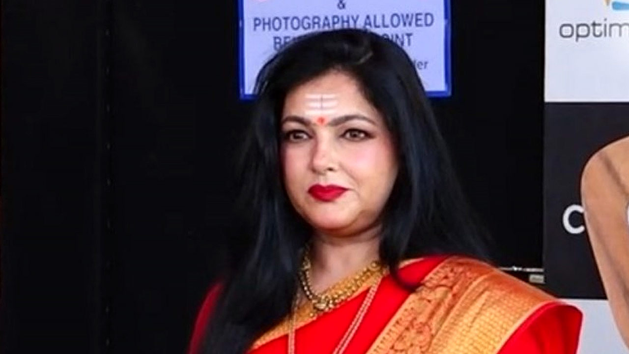 মমতা কুলকর্ণী।