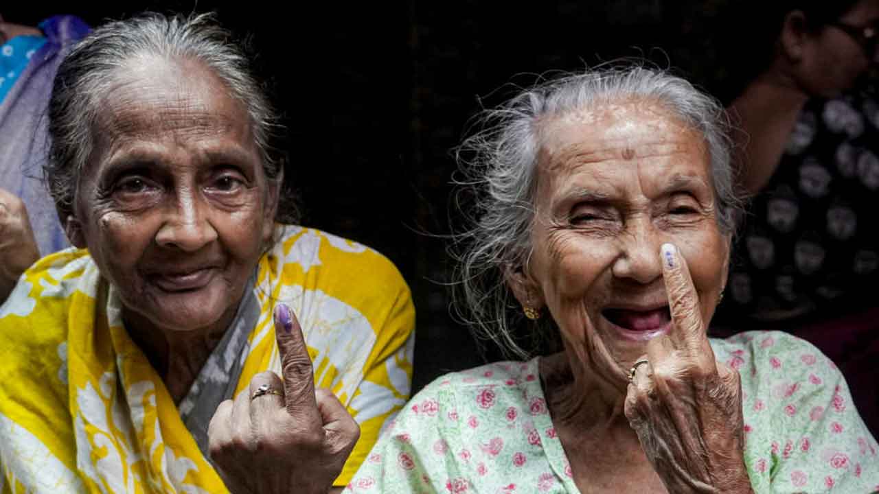 পশ্চিমবঙ্গে দুই দফায় বিধানসভা নির্বাচন সম্পন্ন।