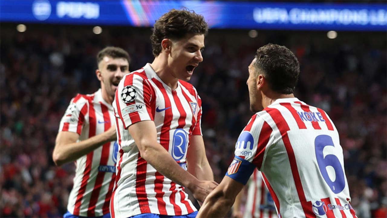 ত্রাতা:সমতা ফেরানোর পরে উল্লাস আলভারেসের।