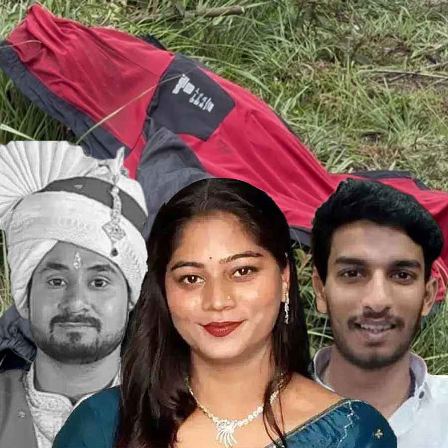 (বাঁ দিকে থেকে) রাজা রঘুবংশী, তাঁর স্ত্রী সোনম এবং সোনমের প্রেমিক রাজ কুশওয়াহা। ফাইল চিত্র।