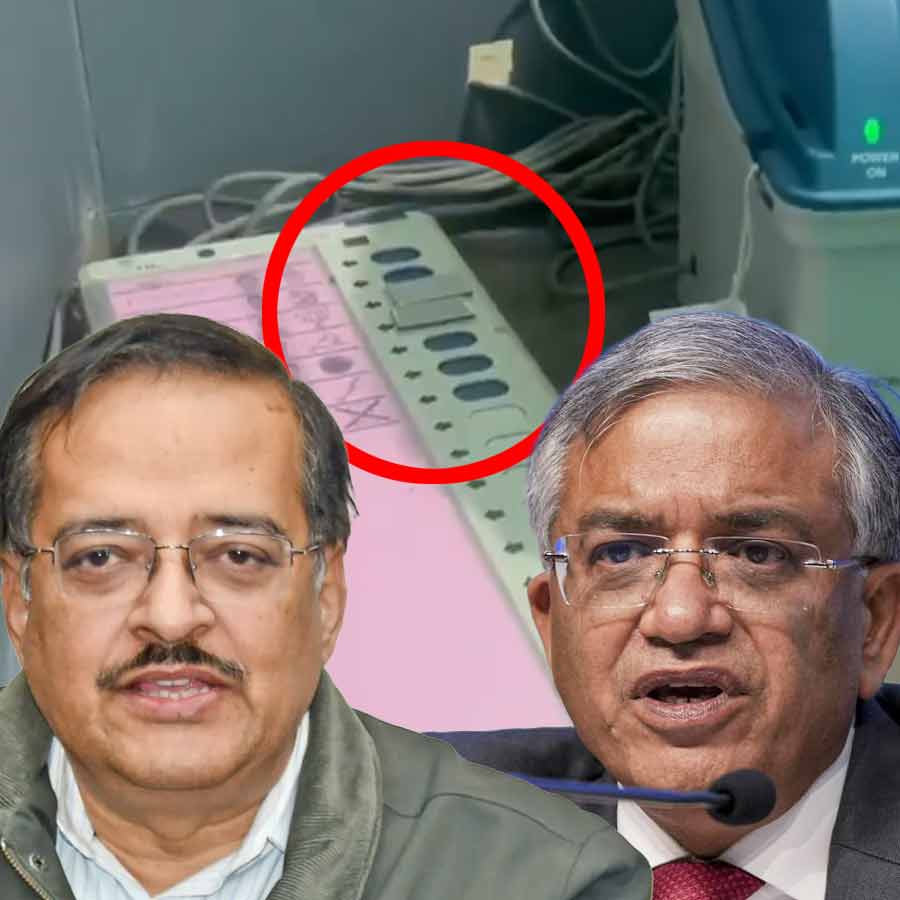 Chief Election Commissioner Gyanesh Kumar called up Special Observer Subrata Gupta and instructed him to conduct scrutiny for the re-election
