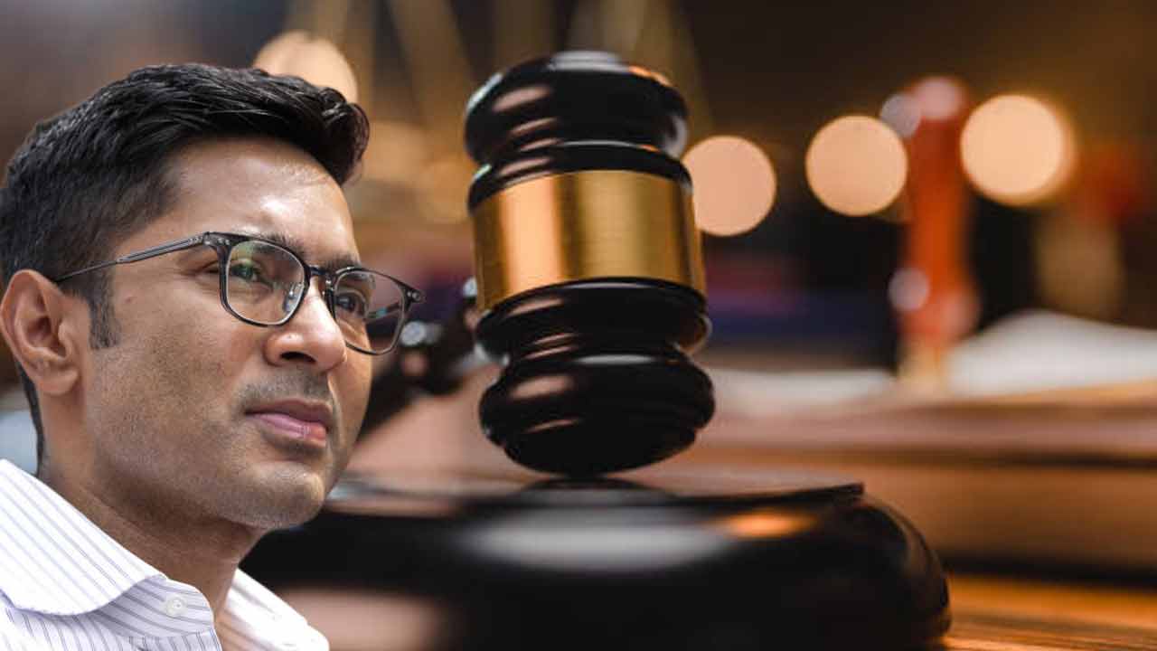 ব্যাঙ্ক অ্যাকাউন্ট ফ্রিজ় হওয়ার পর কলকাতা হাই কোর্টের দ্বারস্থ অভিষেক বন্দ্যোপাধ্যায়।