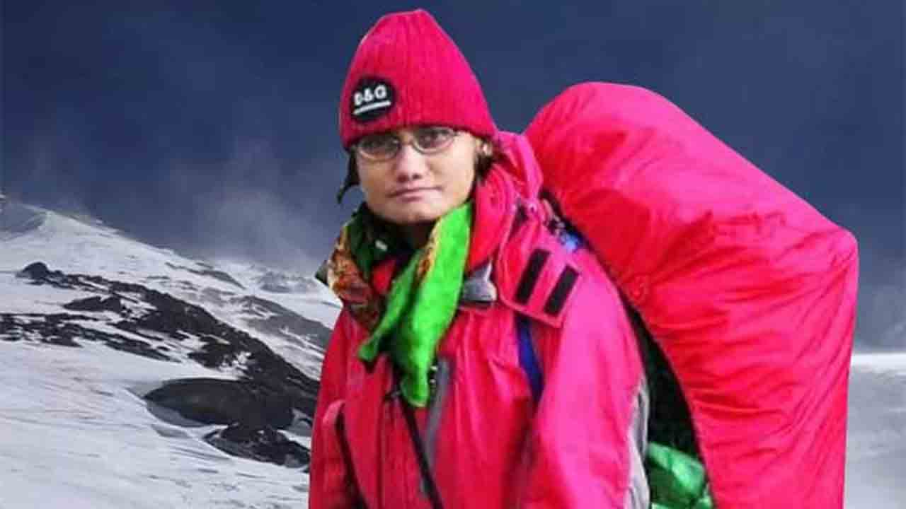 পর্বতারোহী পিয়ালি বসাক।