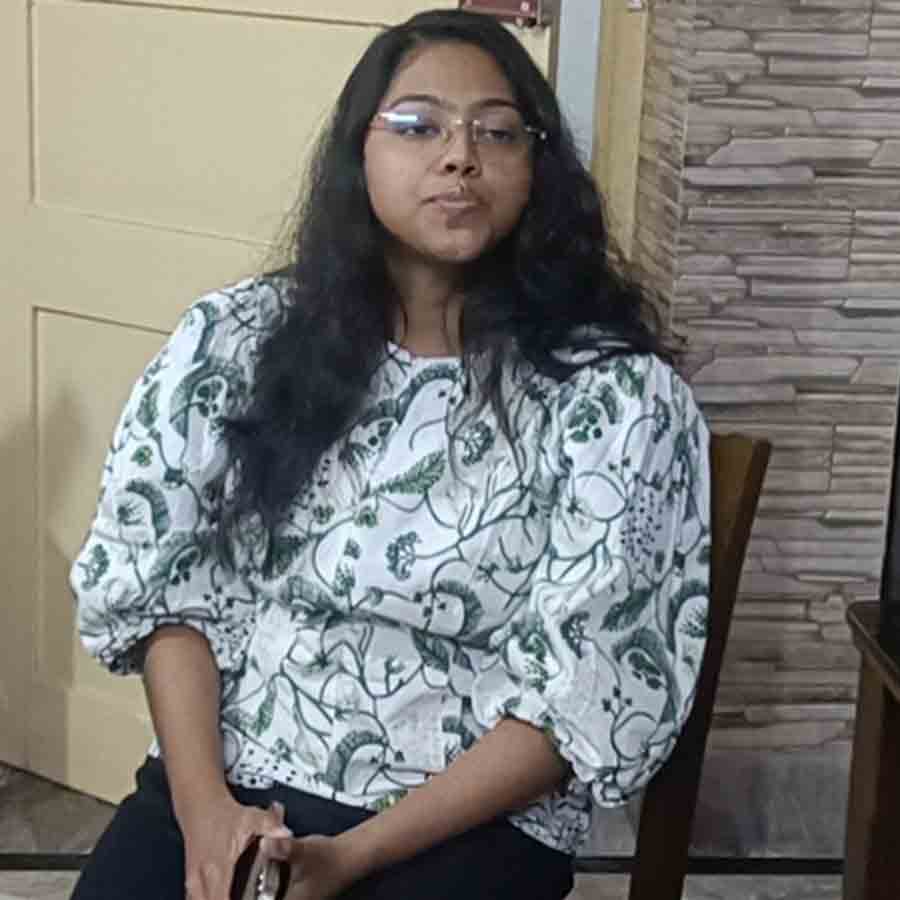 Srija Namo Sharma from SIliguri secured top position in WBCS exam dgtld