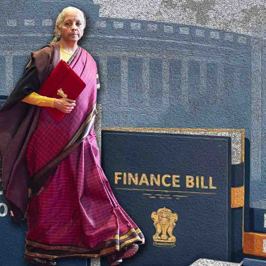 Union Budget 2026: Finance Minister Nirmala Sitharaman chose a traditional Kanjeevaram saree from Tamil Nadu dgtl