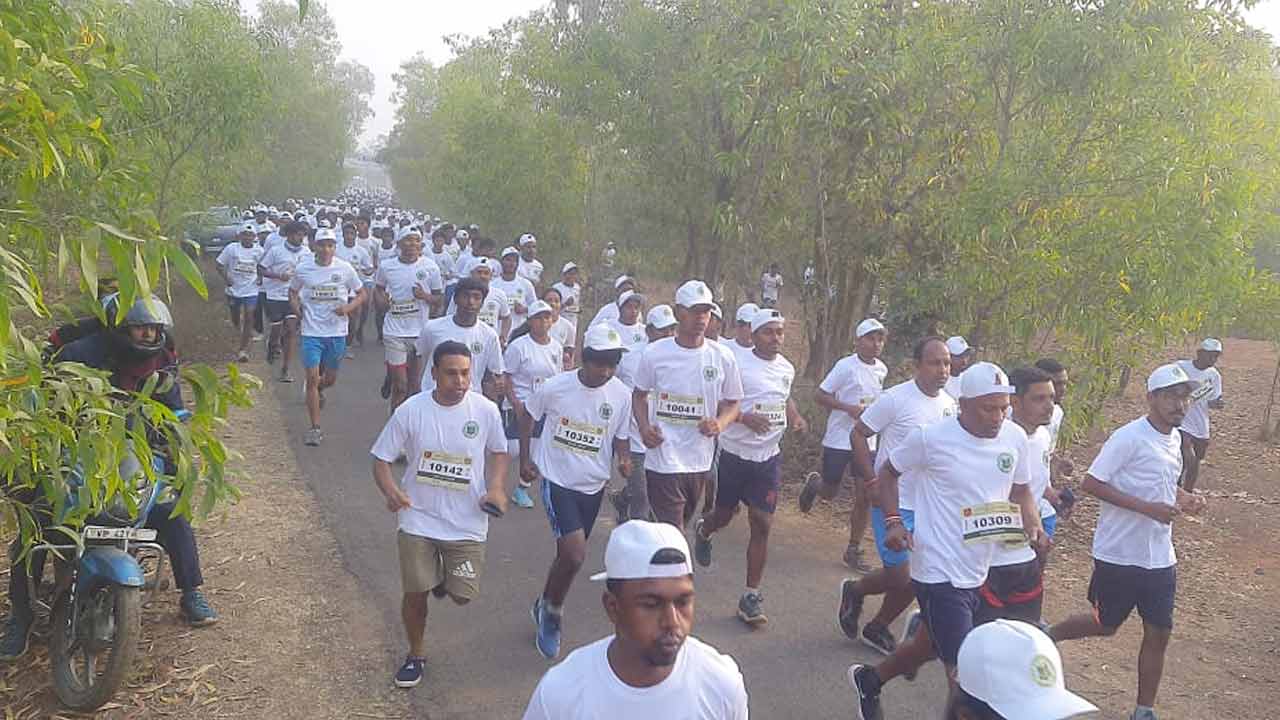 জঙ্গলমহলে ম্যারাথন।