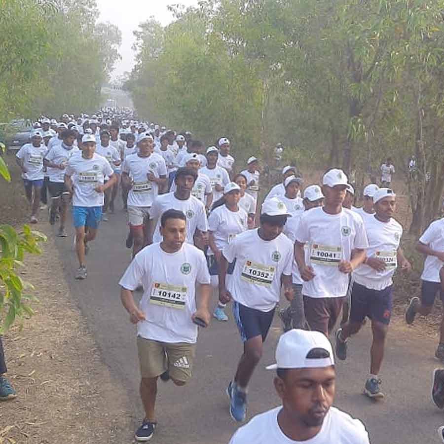 জঙ্গলমহলে ম্যারাথন।