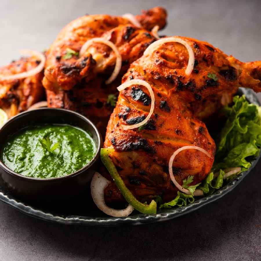 রেস্তরাঁর মতো তন্দুরি চিকেন বাড়িতে বানাবেন কী করে?