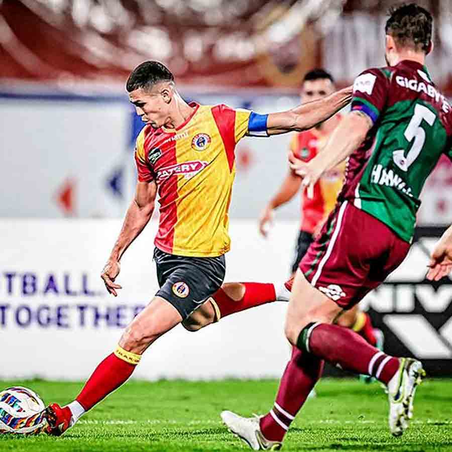 Distorted pronunciation of the names of Kolkata's two major football clubs is, in a sense, an insult to West Bengal