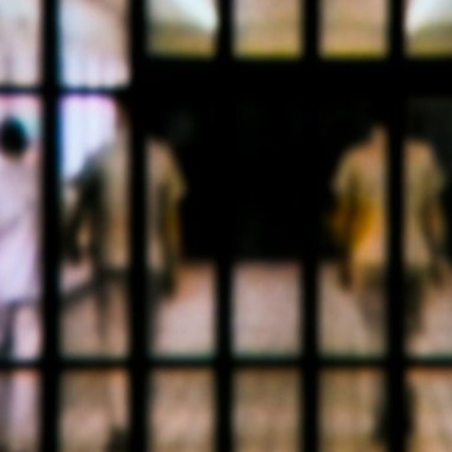 How 24 years ago a IPS officer operate a rescue mission after 1,200 prisoners took control of Chhapra jail