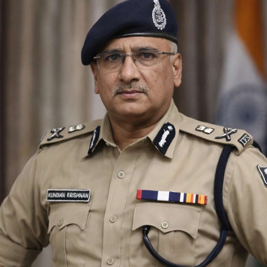 How 24 years ago a IPS officer operate a rescue mission after 1,200 prisoners took control of Chhapra jail