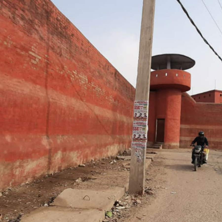 How 24 years ago a IPS officer operate a rescue mission after 1,200 prisoners took control of Chhapra jail