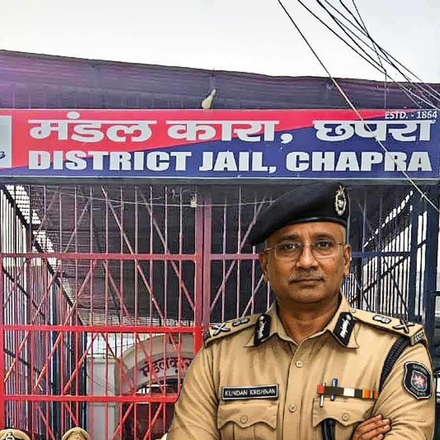 How 24 years ago a IPS officer operate a rescue mission after 1,200 prisoners took control of Chhapra jail