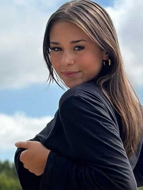 All need to know about Sophie Rain, famous content creator of Onlyfans