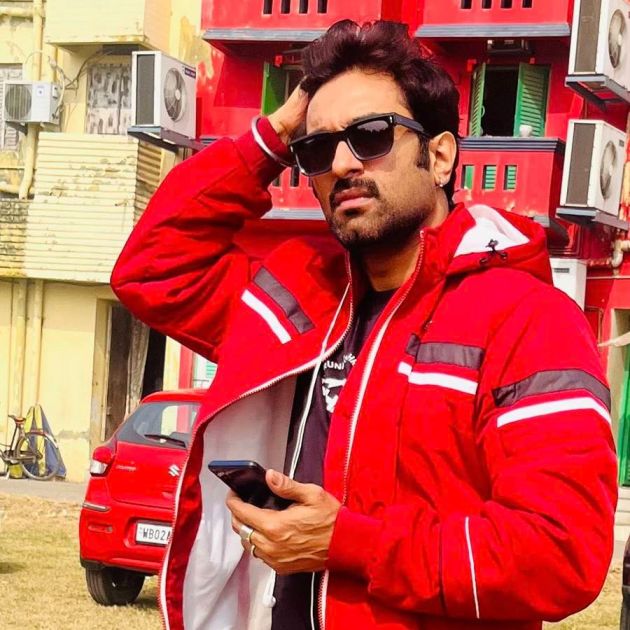 Is Jeetu Kamal not giving dates to the producer to complete the remaining shoot of the film 'Orao Manush' dgtl