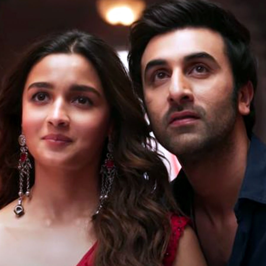 তির্যক মন্তব্যে জেরবার রণবীর-আলিয়া?