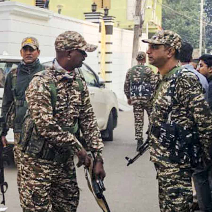 ED conducts raids at several places of Kolkata, Delhi, Durgapur, Asansol for Coal and Sand smuggling case probe dgtld