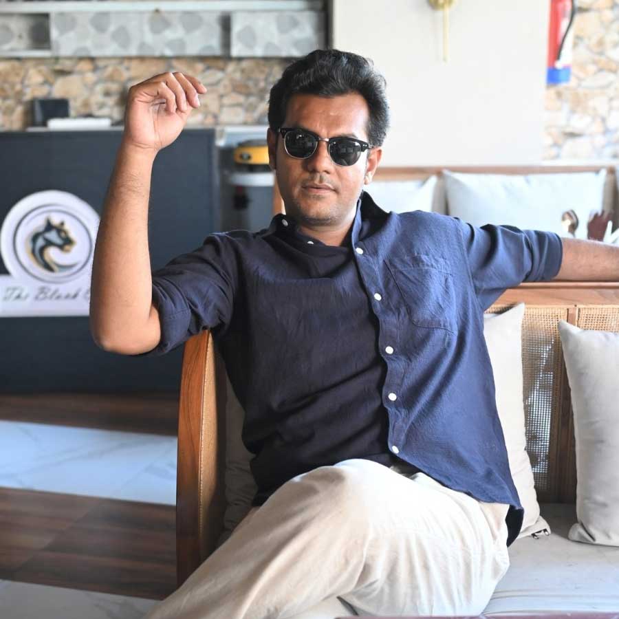 জন্মদিনের কোন পরিকল্পনা ভাগ করে নিলেন অনুজয়?