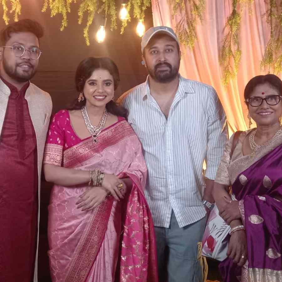 ঐন্দ্রিলা শর্মার দিদি, ঐশ্বর্যার বিয়েতে হাজির একদা প্রেমিক সব্যসাচী চৌধুরী।