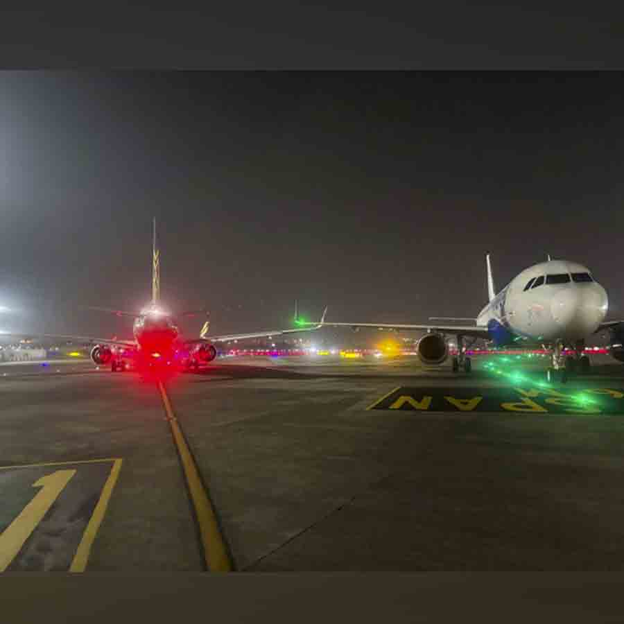 সংঘর্ষের মুহূর্ত।