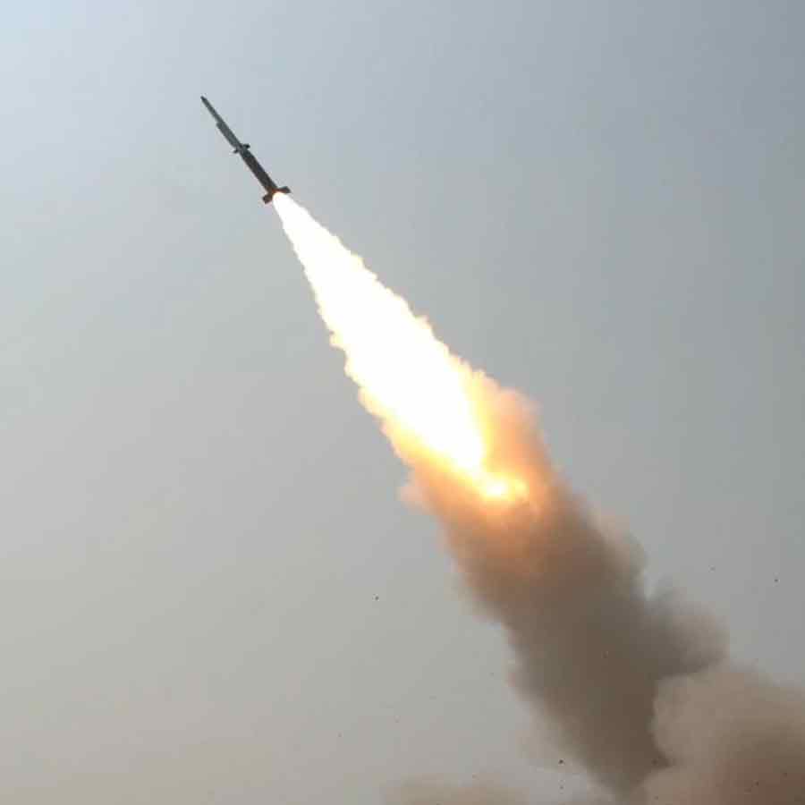 ডিআরডিও-র তৈরি র‌্যামজেট শক্তি সম্পন্ন ক্ষেপণাস্ত্র। মঙ্গলবার এটি উৎক্ষেপণ করা হয় ওড়িশার চাঁদিপুর থেকে।