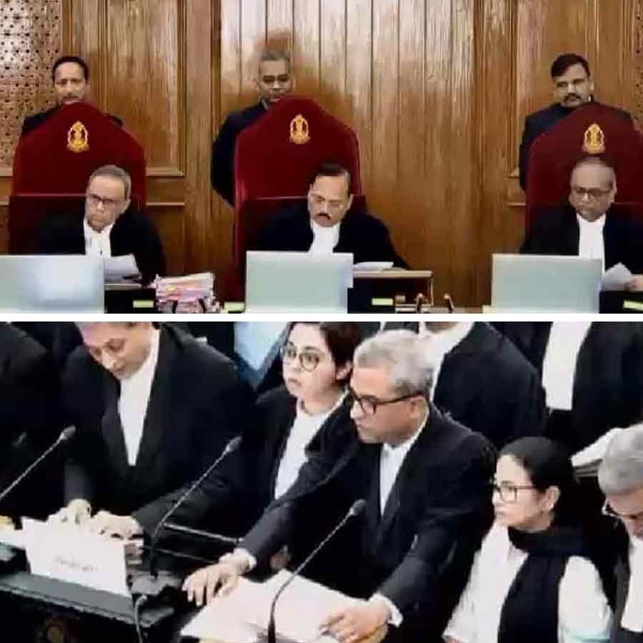 সুপ্রিম কোর্টে মমতা বন্দ্যোপাধ্যায়।