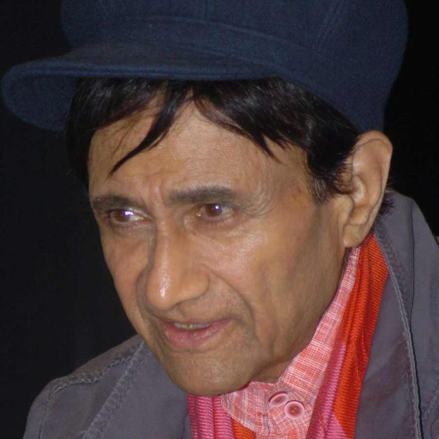 ১৯৫৬ সালের জুলাইয়ে মুম্বইয়ে জন্ম কল্পনার। বাবা-মা দু’জনেই ছিলেন সিনেমাপ্রেমী। বলি অভিনেতা দেব আনন্দের অনুরাগী ছিলেন তাঁরা। কানাঘুষো শোনা যায়, দেব আনন্দের একটি ছবি থেকেই মেয়ের নাম কল্পনা রেখেছিলেন তাঁরা।