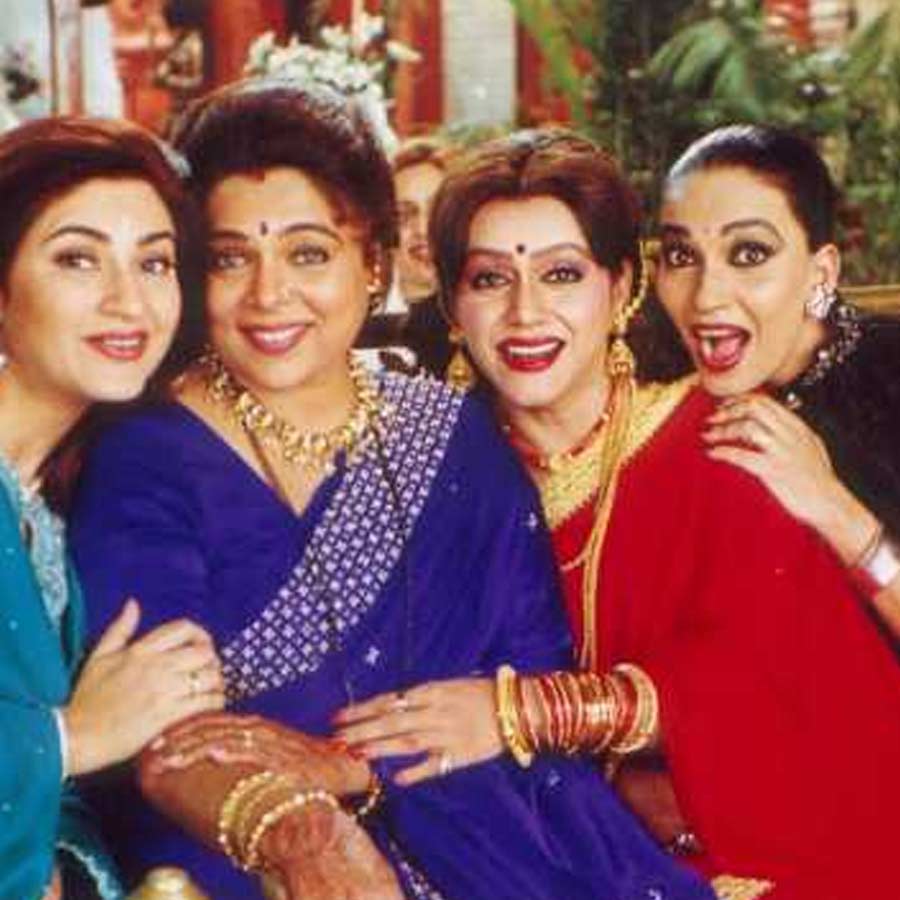 ১৯৯৯ সালে ‘হম সাথ সাথ হ্যায়’ ছবিতে শেষ বারের মতো অভিনয় করতে দেখা গিয়েছিল কল্পনাকে। তার পর অভিনয়জগৎ থেকে সাময়িক বিরতি নেওয়ার সিদ্ধান্ত নেন তিনি। ১৯৯৯ সালে দুবাইয়ে চলে যান কল্পনা।