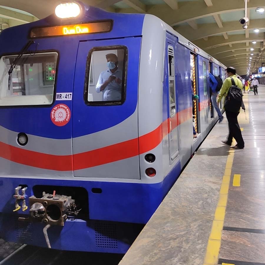 In response to TMC MP Mala Roys question about metro infrastructure, the Railway Ministry did not give specific answer