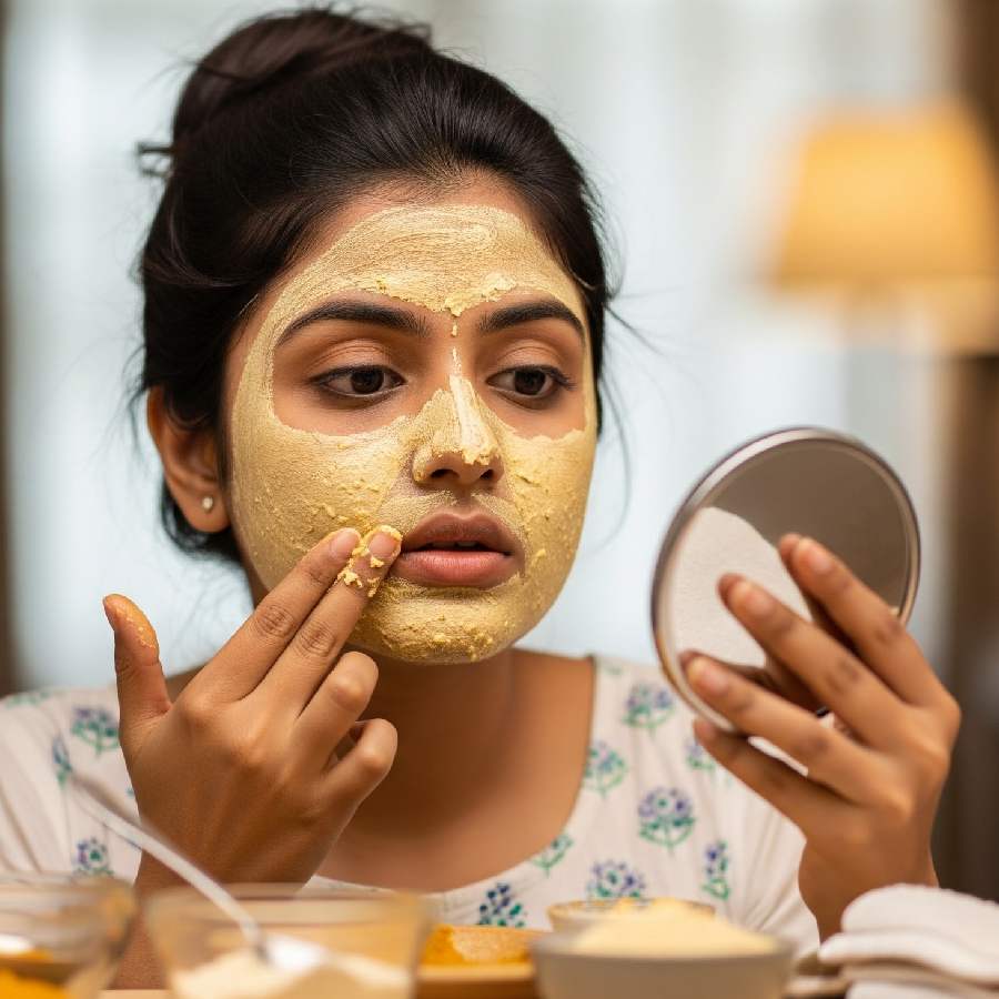 মুখের লোম তোলার সহজ পন্থা।