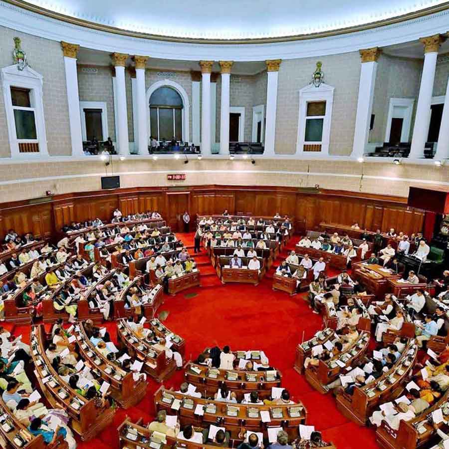 Live Updates of  Vote on Account of State Government in West Bengal Assembly dgtl