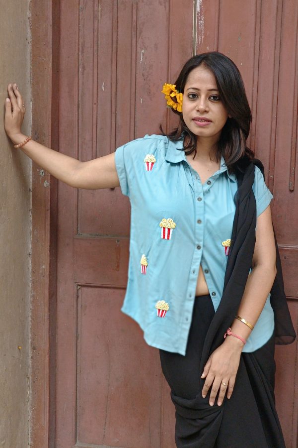 খুশি ভরা তাদের সাতরঙা জীবনে, তাদের অজান্তেই তৈরি হল  ফ্যাশনের বুনিয়াদ। 