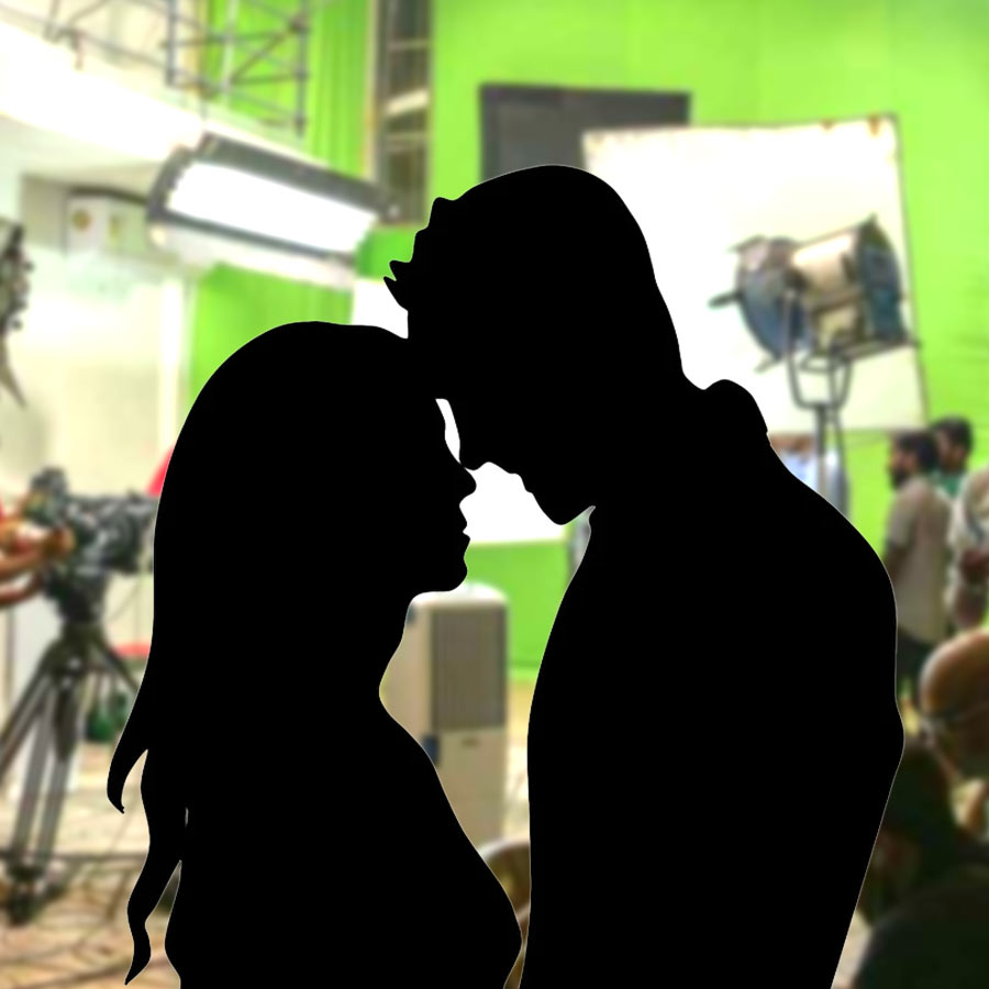 সংসার ভাঙছে নায়ক-নায়িকার?