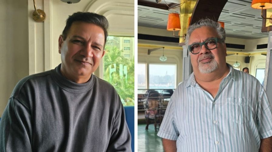 ছবির প্রচারে কলকাতায় কুুমুদ মিশ্র ও মনোজ পাহওয়া।