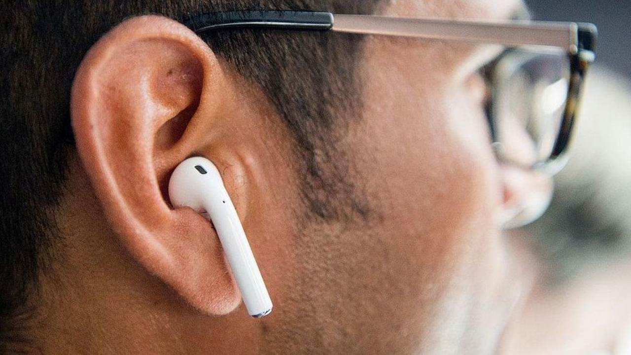 ইয়ারফোন ব্যবহারের সময়ে কোন কোন বিষয় মাথায় রাখবেন?