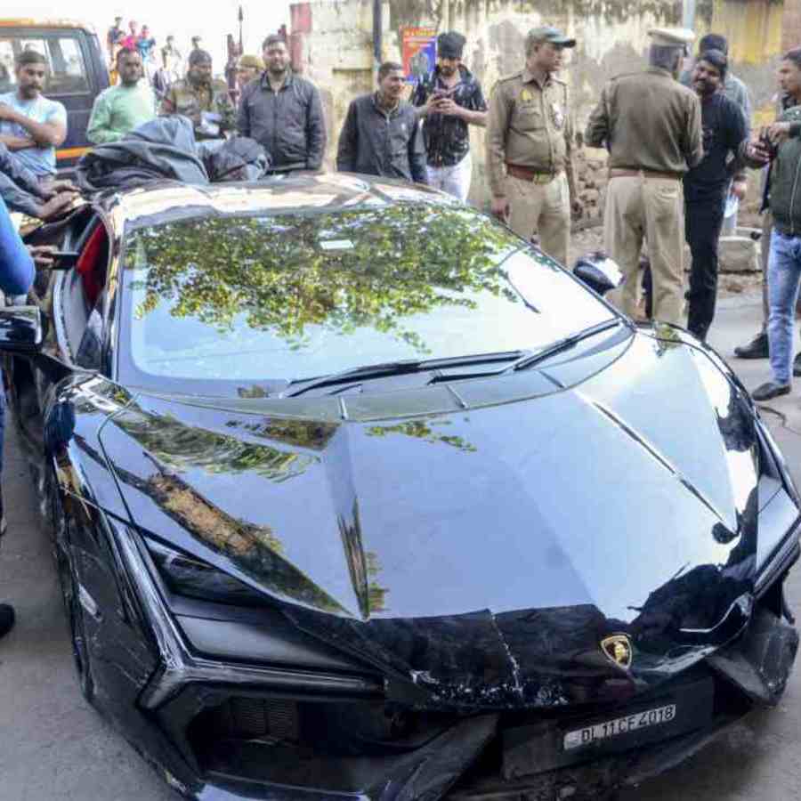 রবিবার কানপুরে বাজেয়াপ্ত হওয়া ল্যাম্বরগিনি।