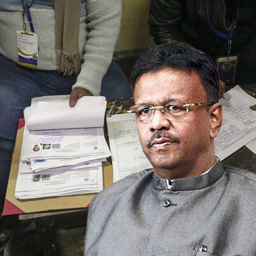 Amidst the SIR the KMC has received a record number of applications for Domicile certificates