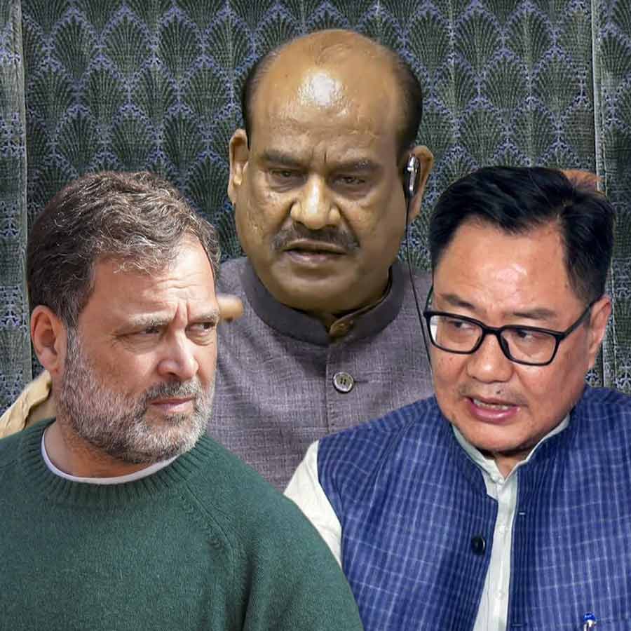 (বাঁ দিক থেকে) রাহুল গান্ধী, স্পিকার ওম বিড়লা এবং কিরেন রিজিজু।