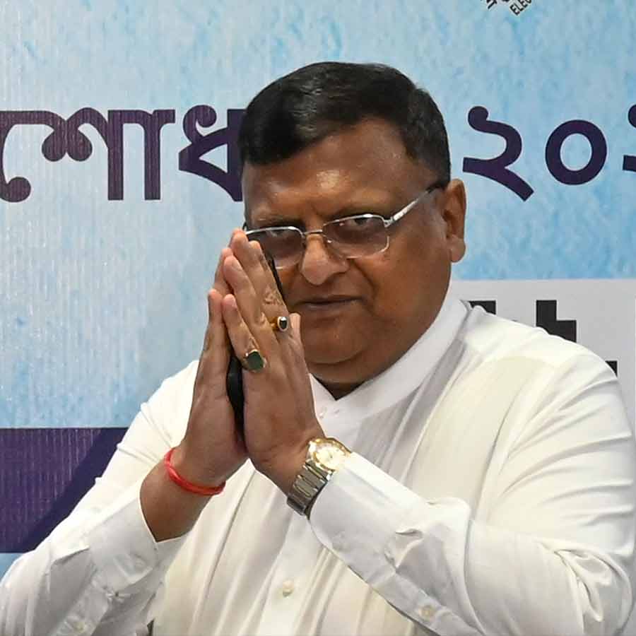 Chief Electoral Officer of West Bengal Manoj Agarwal leaves for Delhi on Tuesday to attend meeting on Assembly Election