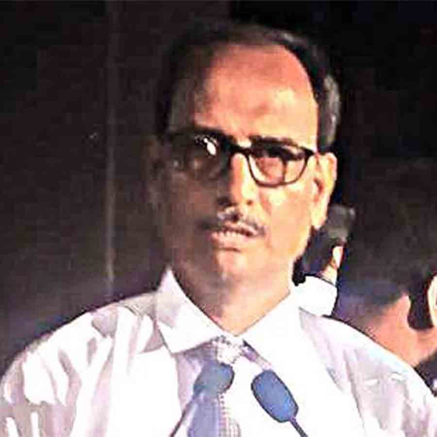 রবীন্দ্রনাথ ভট্টাচার্য।