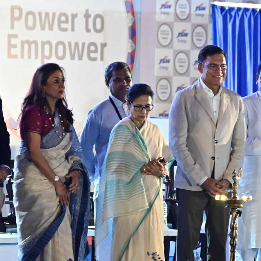 শালবনীতে গড়ে উঠবে ১৬০০ মেগাওয়াটের তাপবিদ্যুৎ কেন্দ্র।