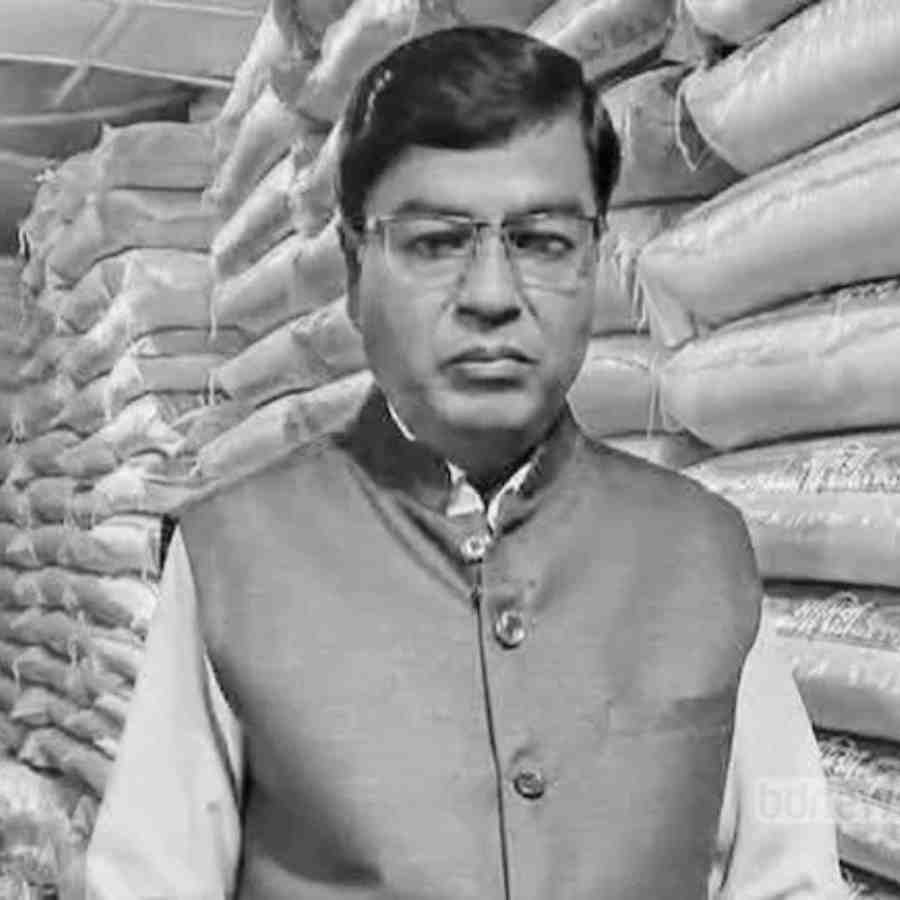 নিহত ব্যবসায়ী সুষেনচন্দ্র সরকার।