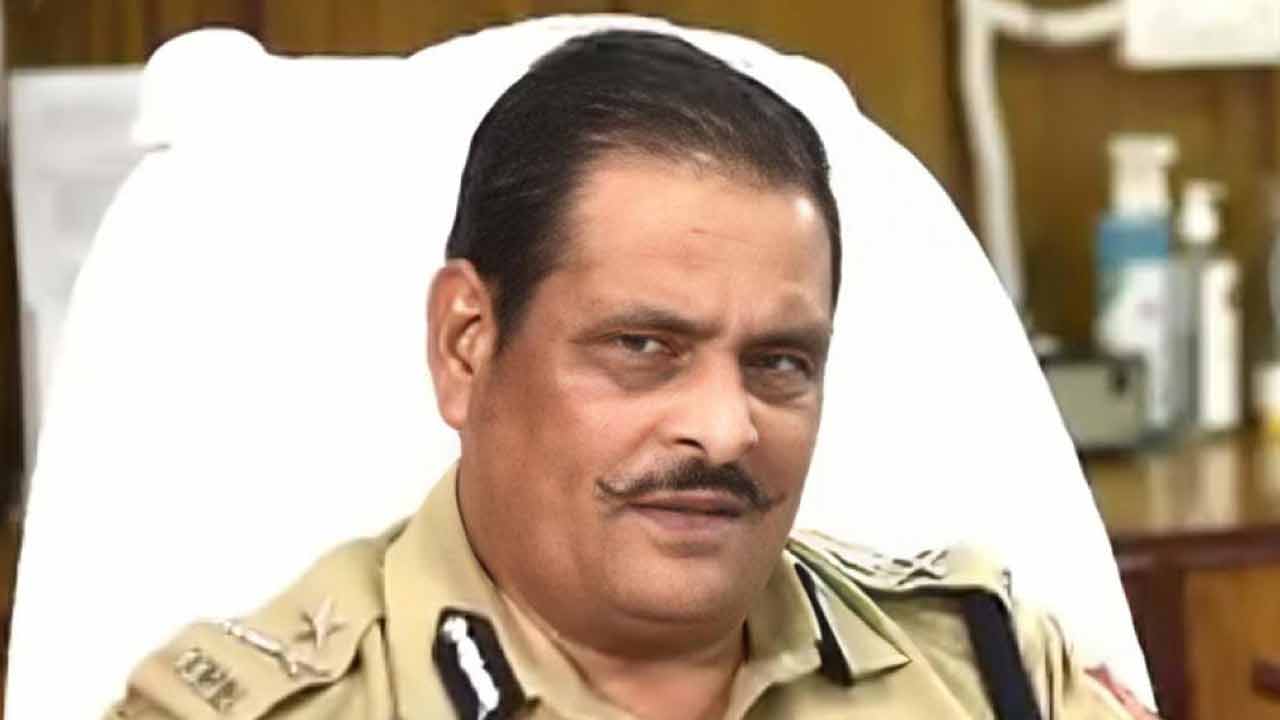 কলকাতার প্রাক্তন পুলিশ কমিশনার মনোজ বর্মা।