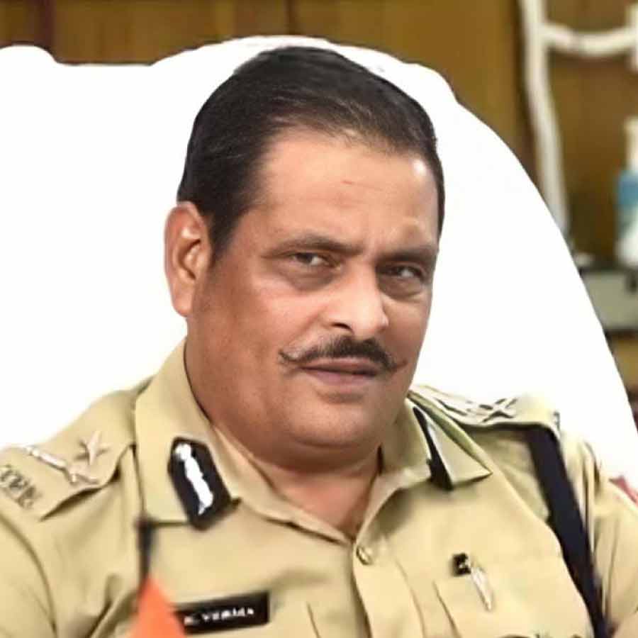 Son of Kolkata’s Ex Police Commissioner Manoj Verma got cheated online dgtl