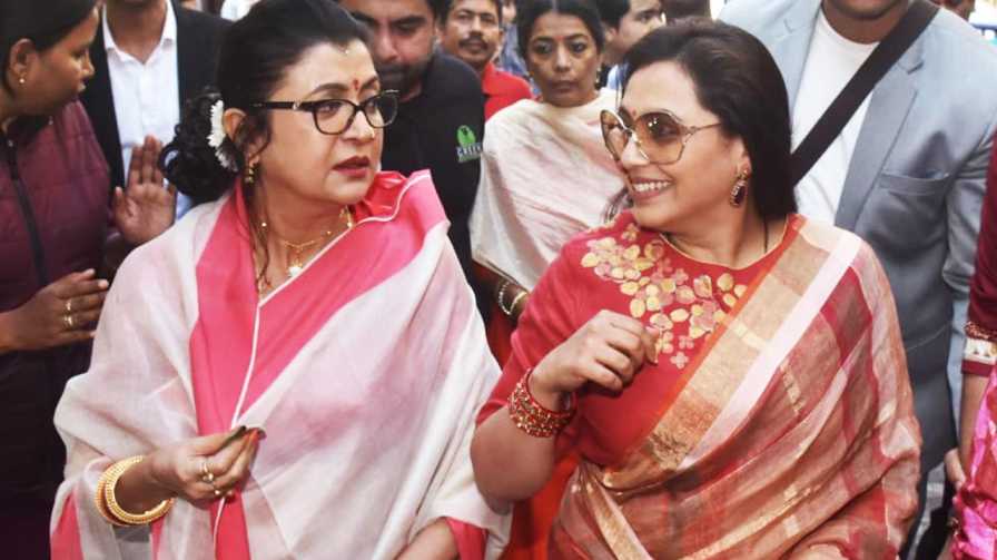 দেবশ্রী রায় এবং রানি মুখোপাধ্যায় পুজো দিতে গেলেন কালীঘাটে।