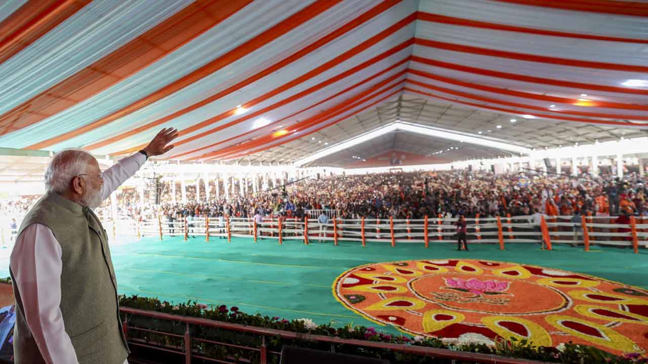 আশাহত: প্রধানমন্ত্রী নরেন্দ্র মোদীর সভা ঘিরে বিশেষ জন-উদ্দীপনার পর, সিঙ্গুর, ১৮ জানুয়ারি।